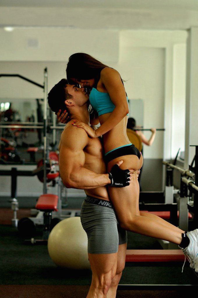 Bodybuilding couple