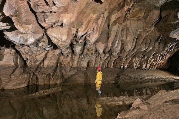 Самая глубокая пещера в мире.Пещера Крубера-Воронья – самая глубокая пещера в мире. Она находится в ... - 10