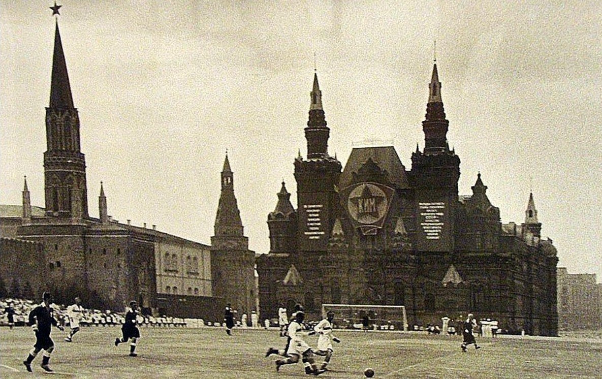 Футбольный матч на красной площади 1936