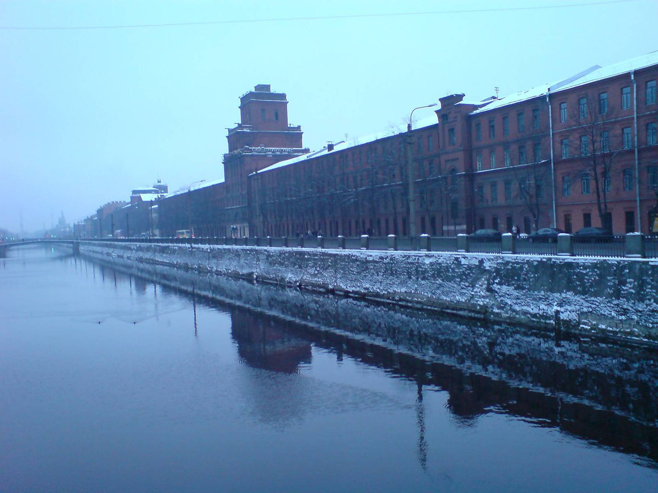 Фото красного треугольника в питере