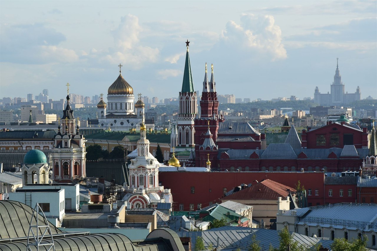 Вид со смотровой в москве