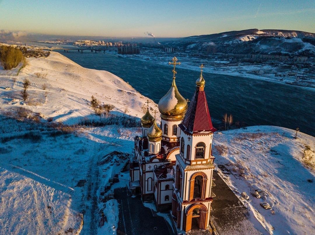 Часовни в Красноярске зимой