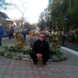 Анатолий, 56 лет, Курахово