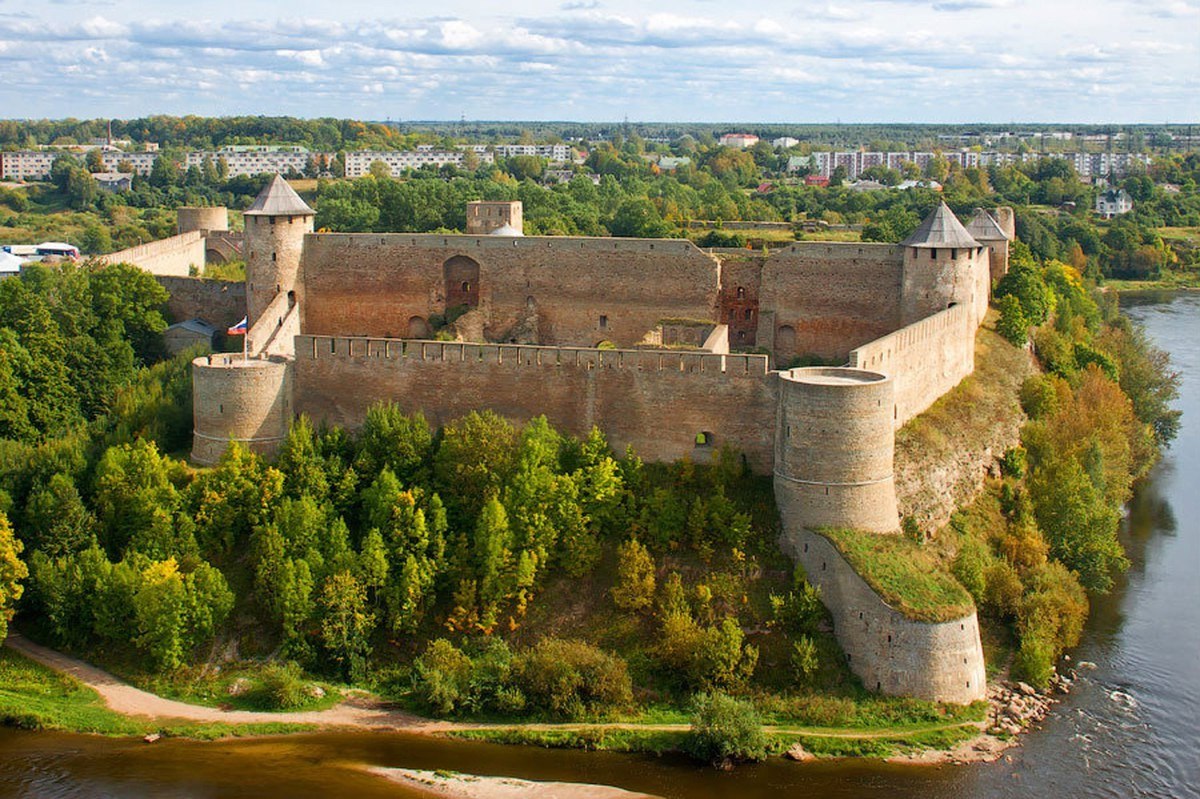 Крепости ленинградской области фото