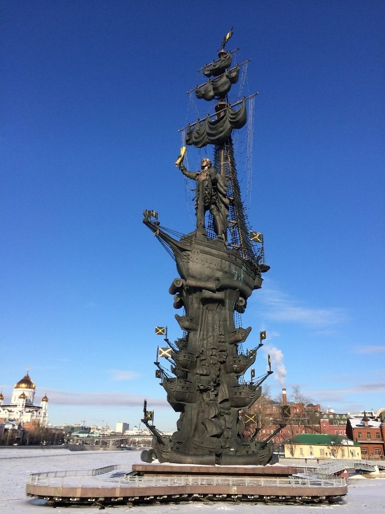 Памятник петру 1 в москве созданный по проекту скульптора