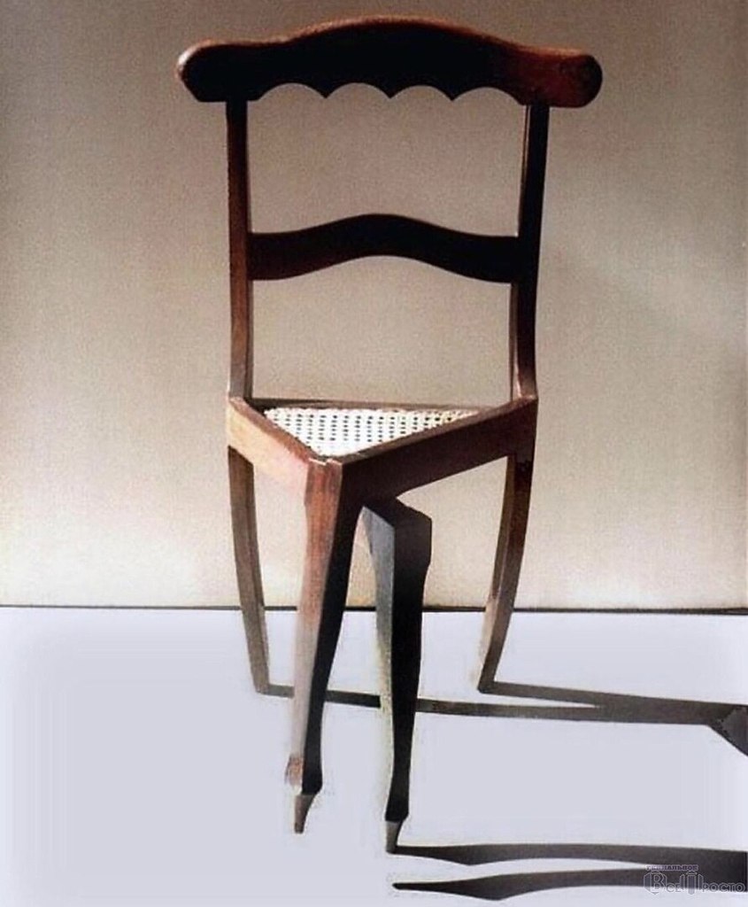 Самый маленький стул в мире