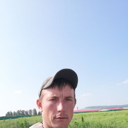 Анатолий, 30, Ужур