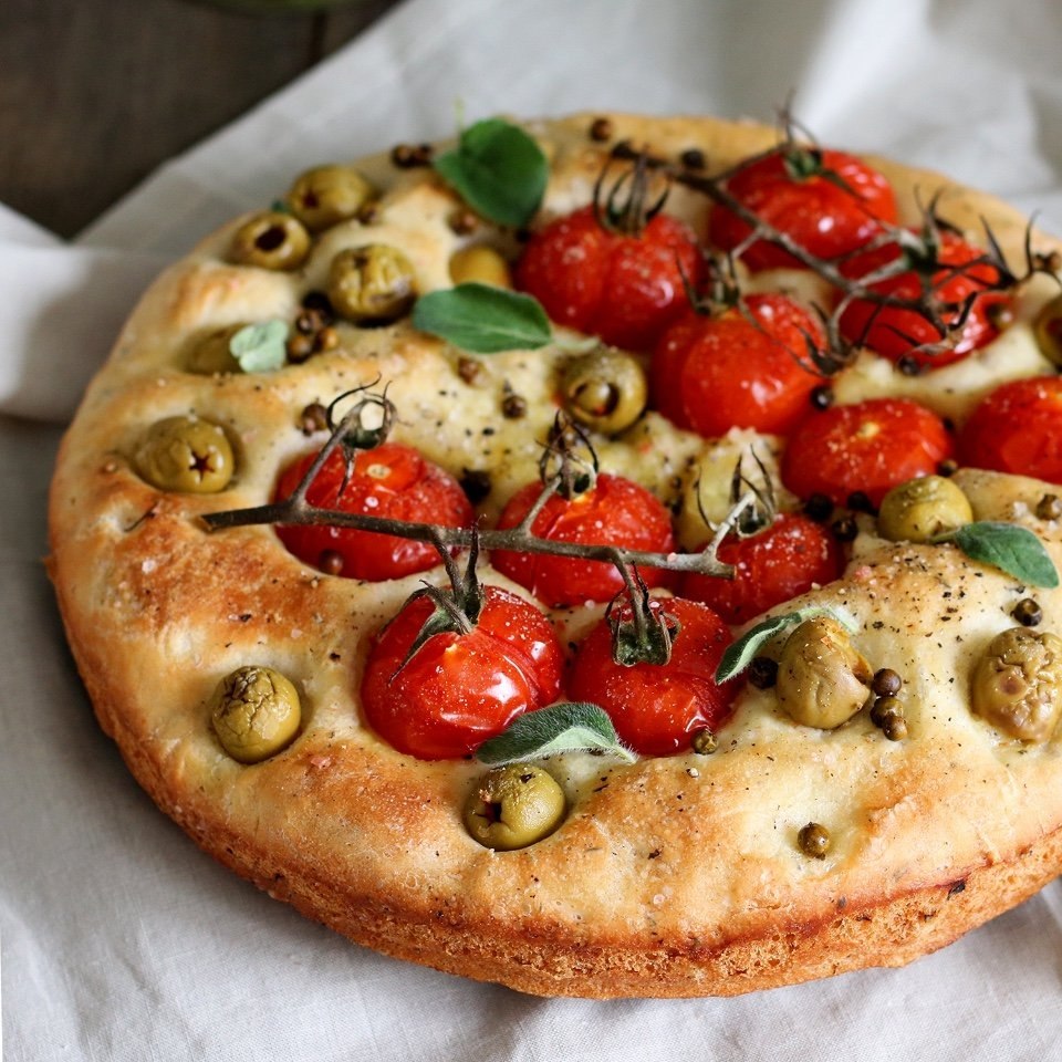 Пирог с маслинами и оливками