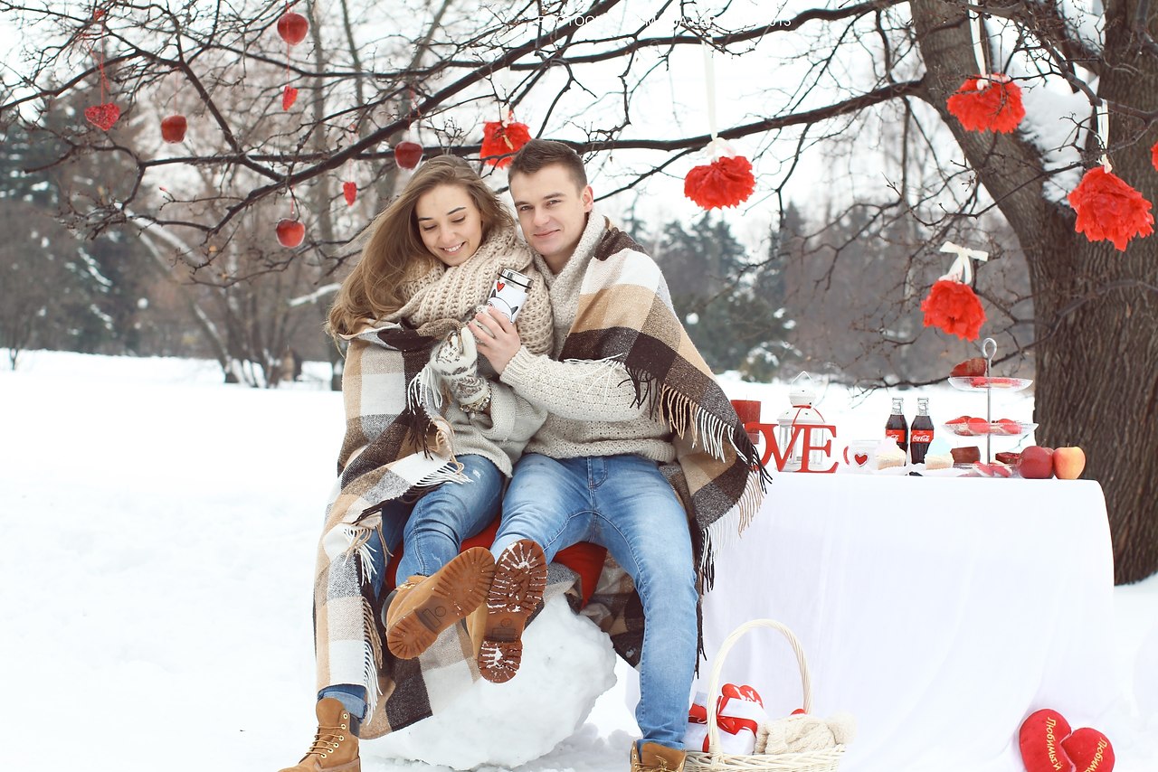 Зимние фотосессии на улице для пары
