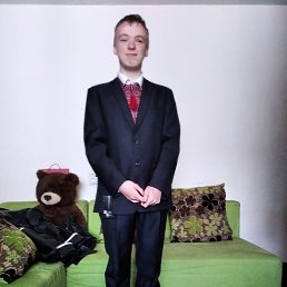 Oleg, 20 , 