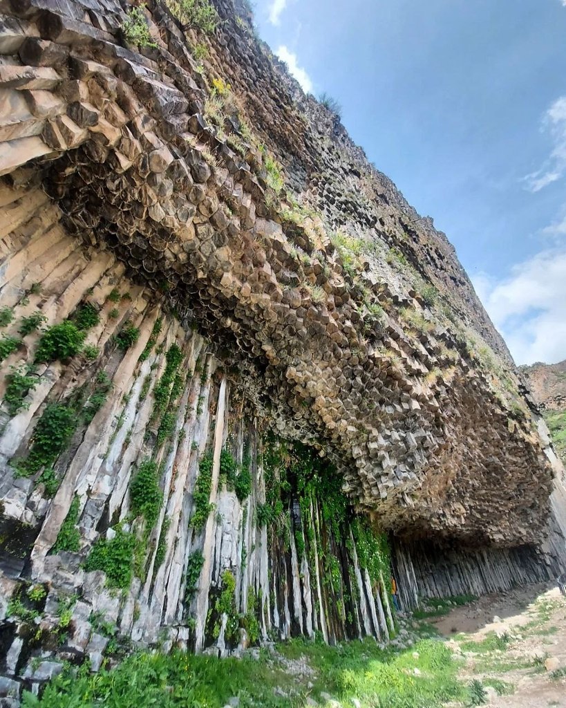 Симфония камней в армении фото