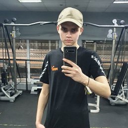 Виктор, 19, Шахты