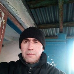 Виталий, 47 лет, Новотроицкое