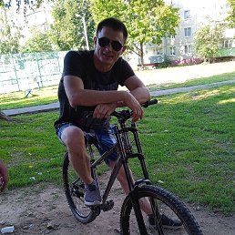 Jon, 29, 
