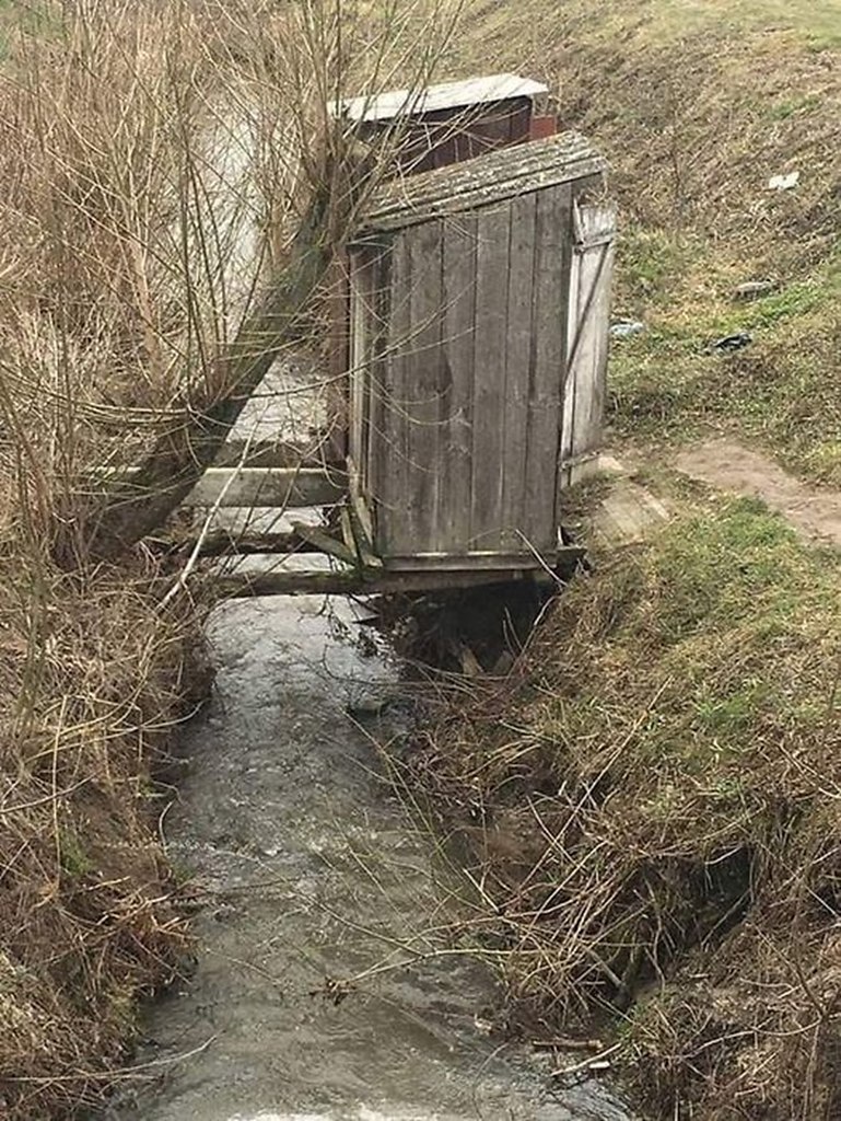 Деревенские туалеты на Украине