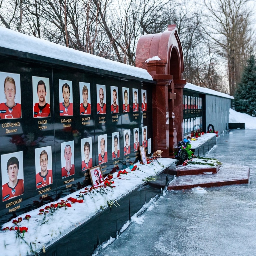 погибшие хоккеисты локомотива список фото