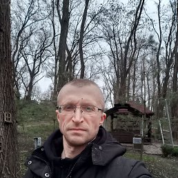 Роман, 42, Днепропетровск