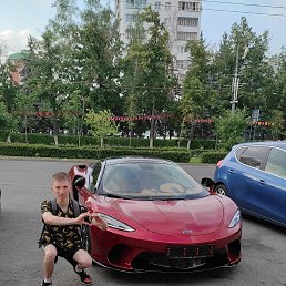 Илья, 19, Челябинск