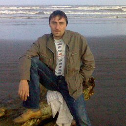 andrey, 47, 