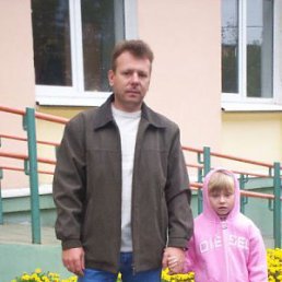 Олег, 54, Снежное