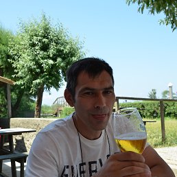 Leonid, 53, 