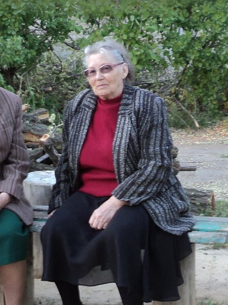  : /Olga, 70 , 