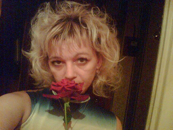  :  - Lana, 48 , 