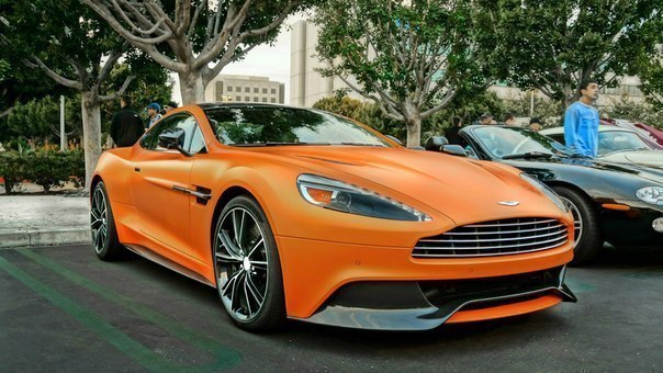 Aston Martin V12 Vantage, 2012