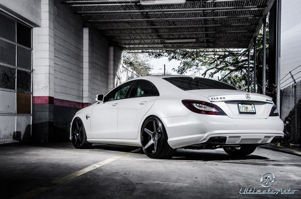 Mercedes-Benz CLS 63 AMG - 2