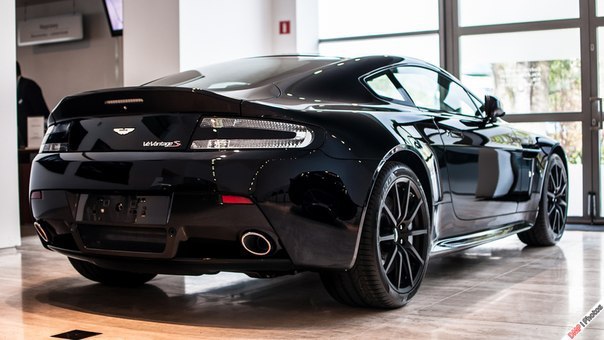Aston Martin V12 Vantage S