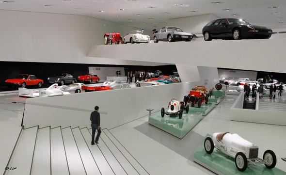 31  2009     Porsche,   .