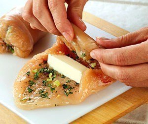Если в кусочек отбивного мяса,рыбы или курицы,смазанного специями или зеленью,завернуть маленький ...
