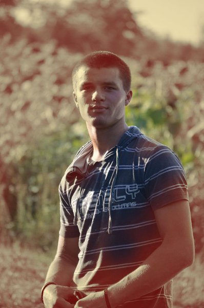 :    -   - Mihai, 31 , 