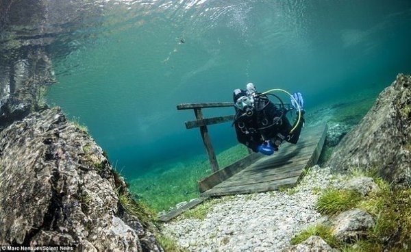 Подписывайтесь на нас: http://fotostrana.ru/public/233467 ;-) Подводный парк в Альпах. - 4