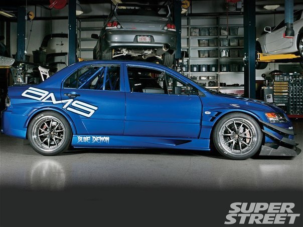 Mitsubishi Lancer Evolution 9 - 3