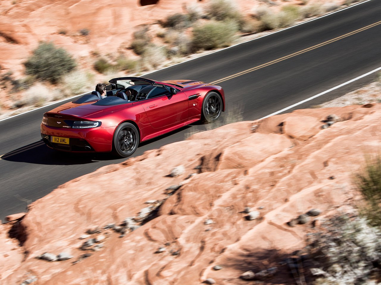 Aston Martin Vantage V12 S Roadster , 2014 - 6