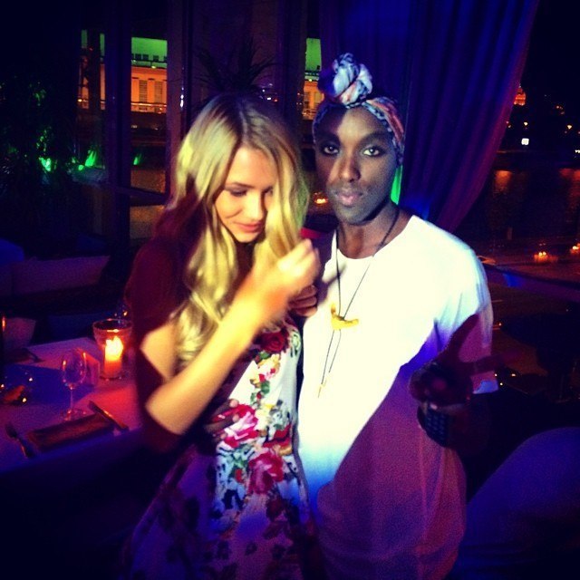  Azari ))   " "