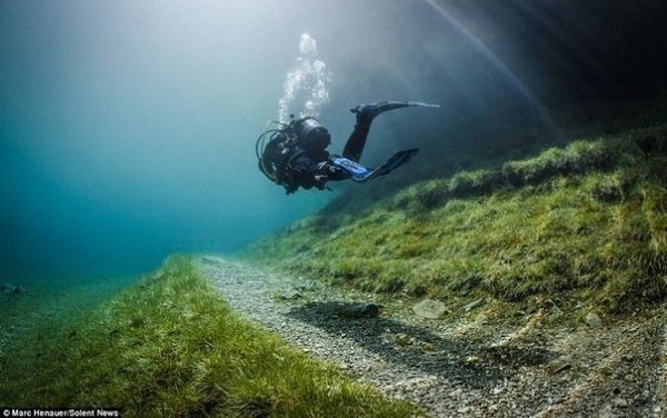 Подписывайтесь на нас: http://fotostrana.ru/public/233467 ;-) Подводный парк в Альпах. - 2
