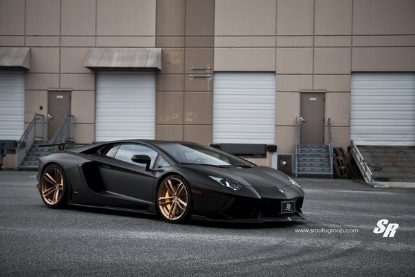 Lamborghini Aventador - 5