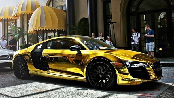 Audi R8 Gold