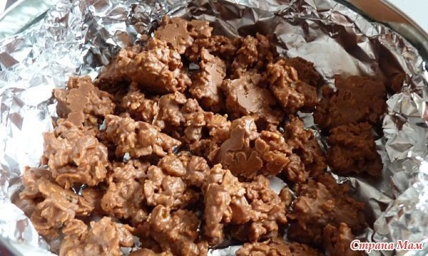 Как за 10 минут приготовить вкусный десерт. Шоколадные хрустелки с изюмом. Ингредиенты: 150 г ...