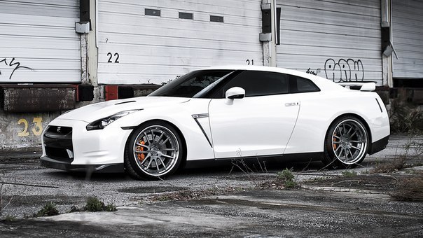 Nissan GT-R