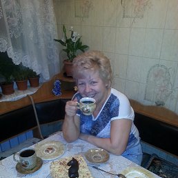 Nina, 71, 