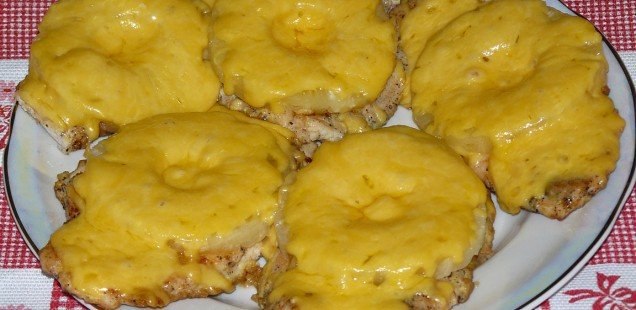 КУРИЦА С АНАНАСАМИ.Для курицы с ананасами нам нужны следующие ингредиенты:Грудка куриная ...