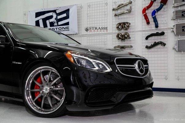 Mercedes-Benz E63 AMG S by Titanio https://fotostrana.ru/away?to=/sl/alJ2 5.5L V8: 585 .. : ... - 5