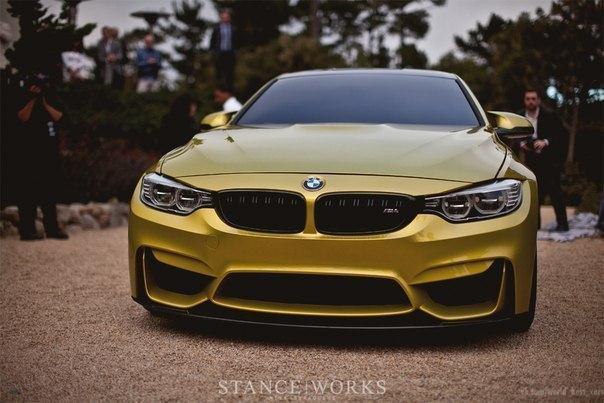 BMW M4 COUPE