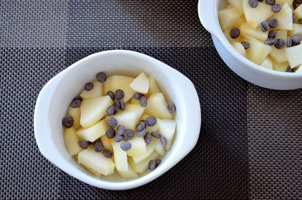 Грушево-шоколадный крамбл.Один из вариантов несложных и вкусных десертов, особенно актуален в летний ... - 8