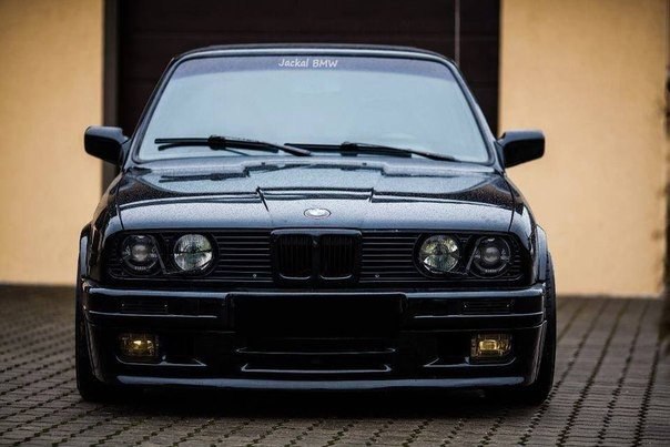 BMW E30