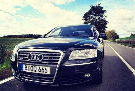 Audi A8 W12