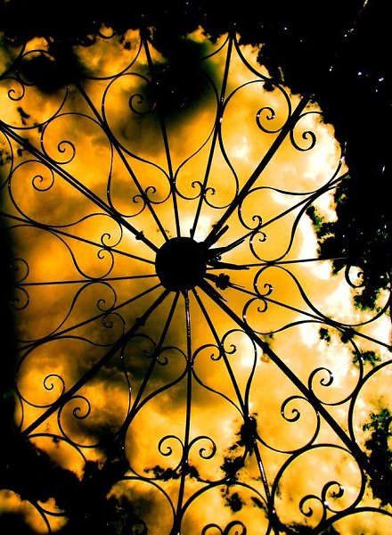 Никогда не опускайте руки -.Жизни улыбайтесь всякий раз,Не давайте хитрым чарам скукиИ унынью ... - 4